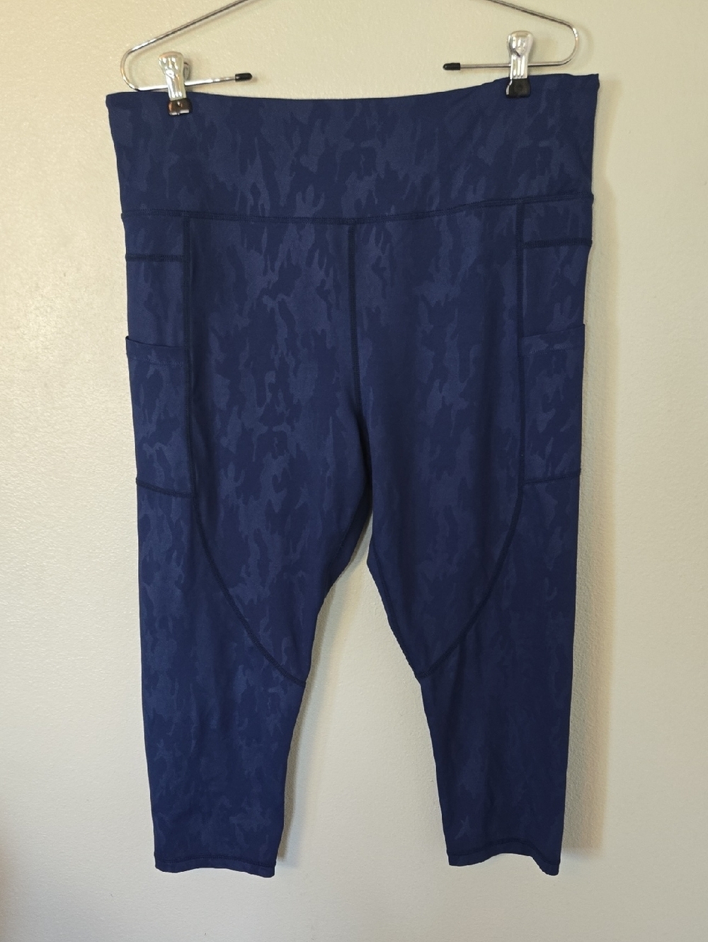 Zyia | Blue Printed 3/4 Pocket Leggings Size 20